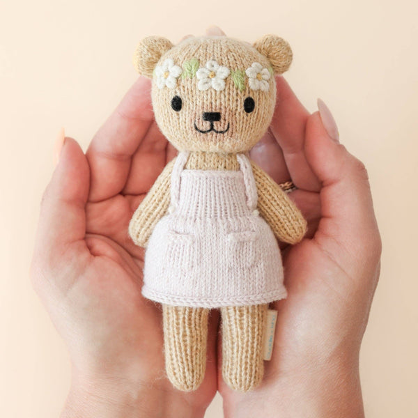 Tiny Olivia the Honey Bear (Gives 10 Meals)