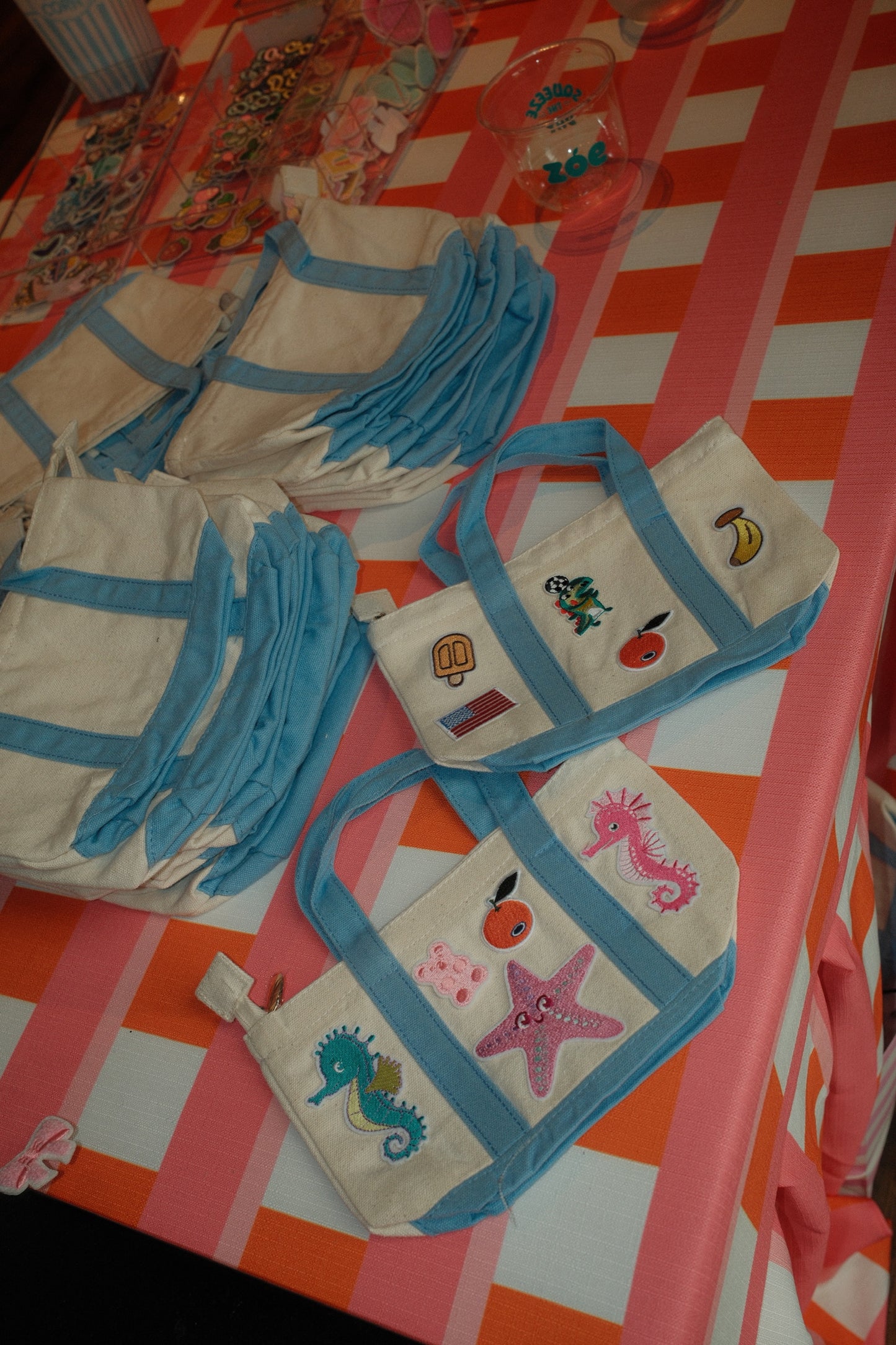 CAMP MAGPIES: Tote Bags