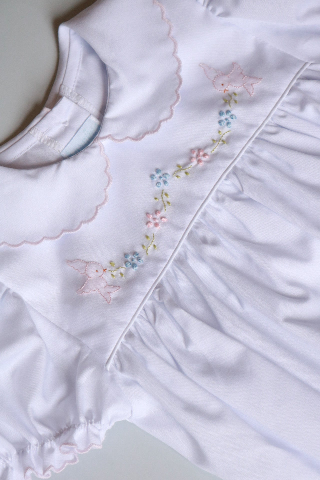 Tiny Birds & Buds Embroidered Bubble | White