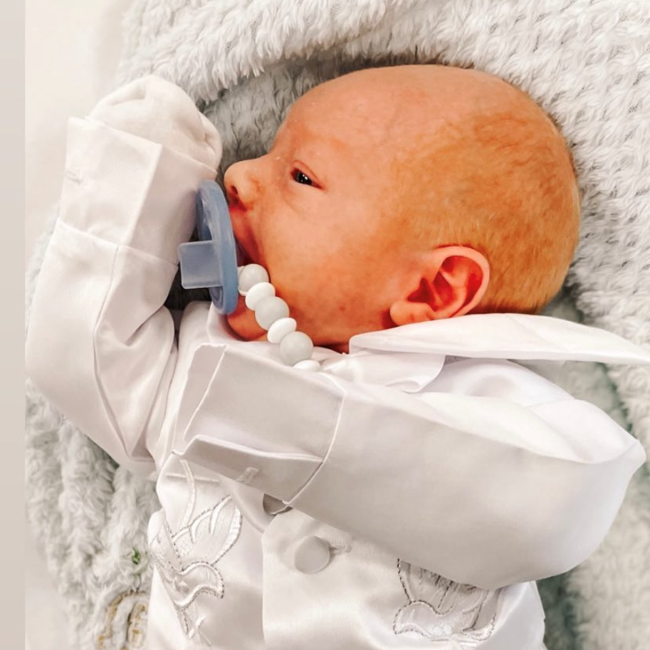 Ali+Oli Silicone Mini Pacifier Clip | Coconut