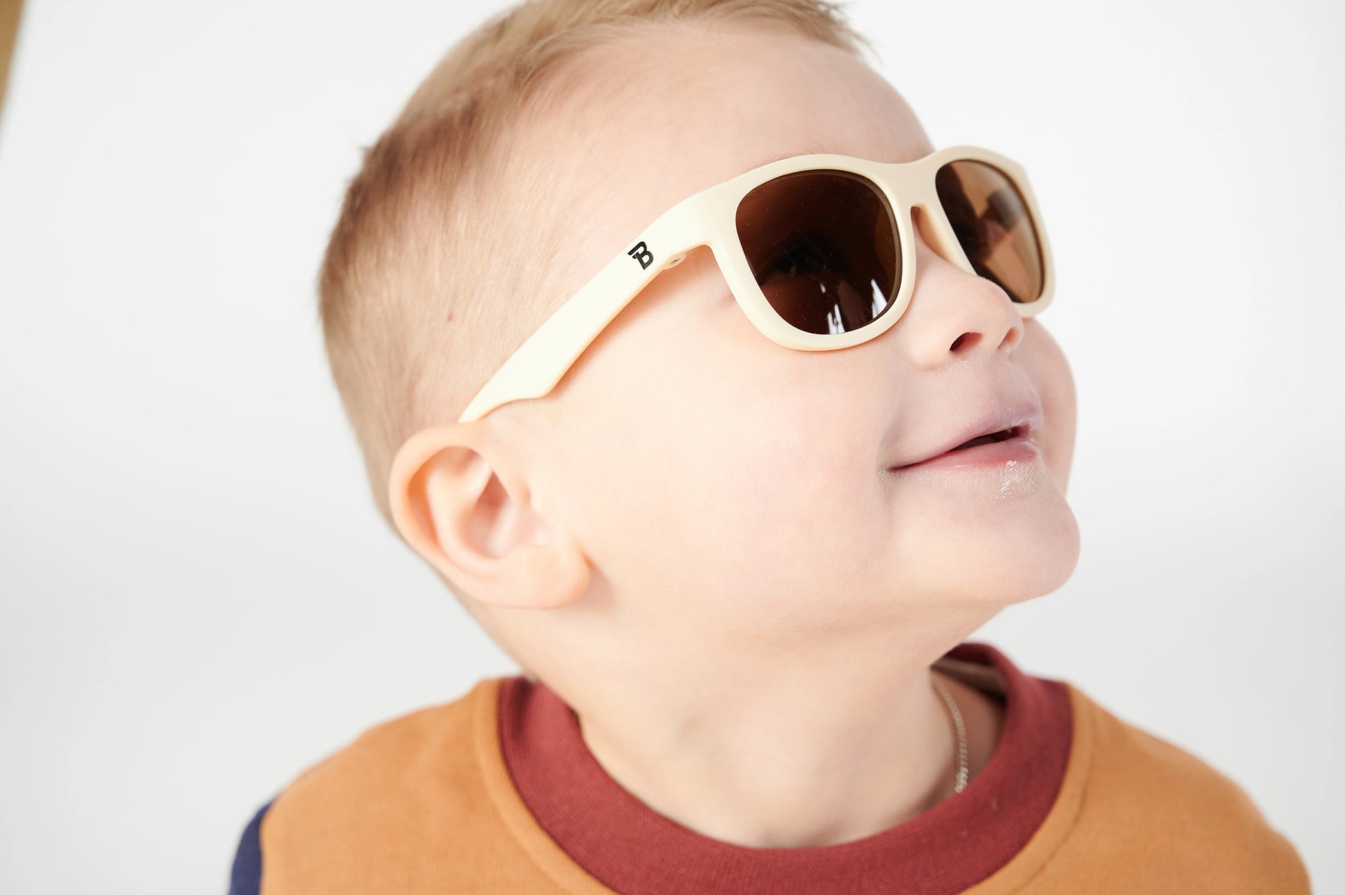 Navigator Sunglasses | Sweet Cream with Amber Lens