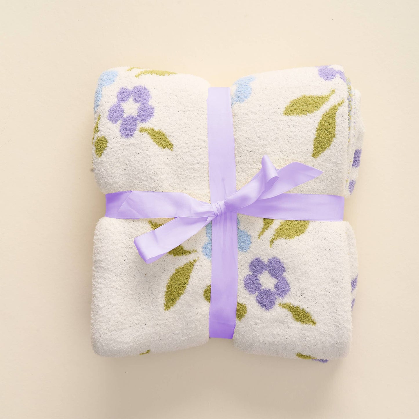 Cozy Dreams Luxe Blanket-Scalloped Floral Periwinkle