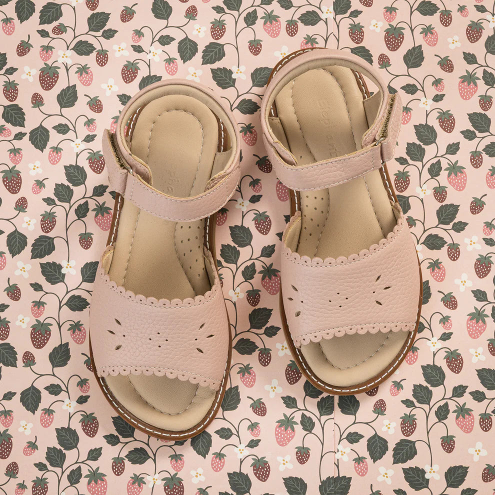 Toddler Classic Scallop Sandal, Pink
