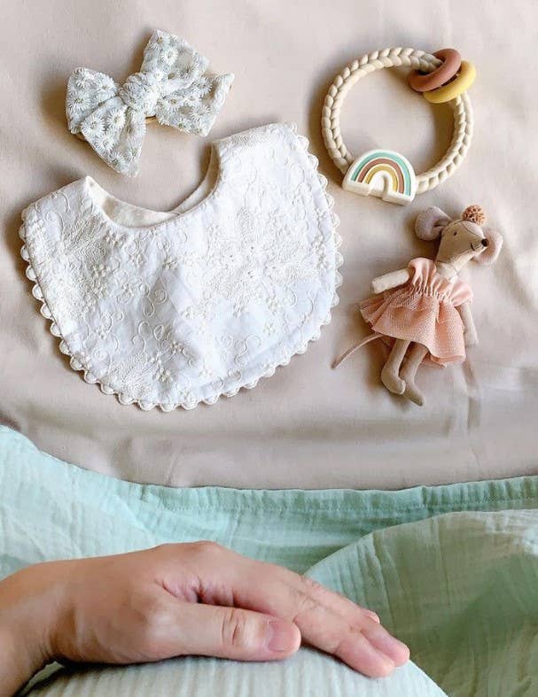 Ritzy Rattle  | Highland Cow