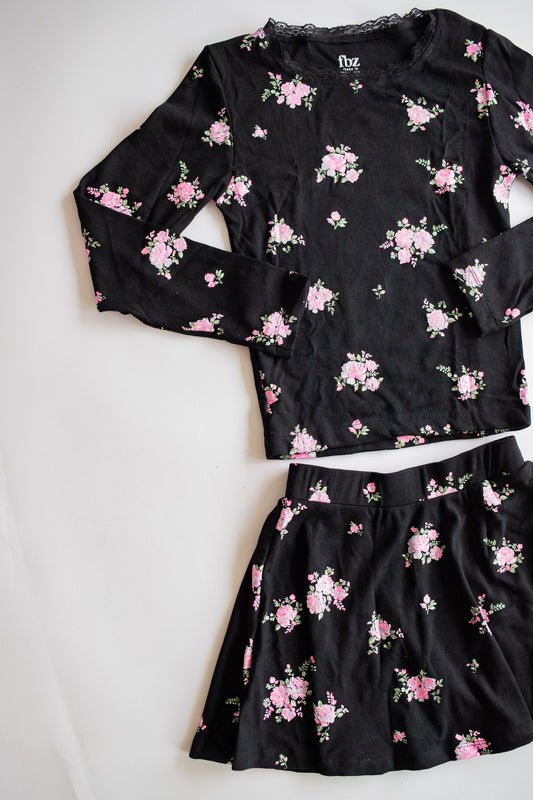 Ribbed Long Sleeve | Black Rose Bouquet