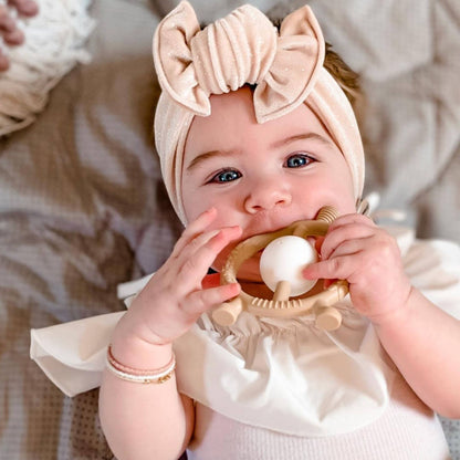 Giraffe Teething Rattle | Taupe