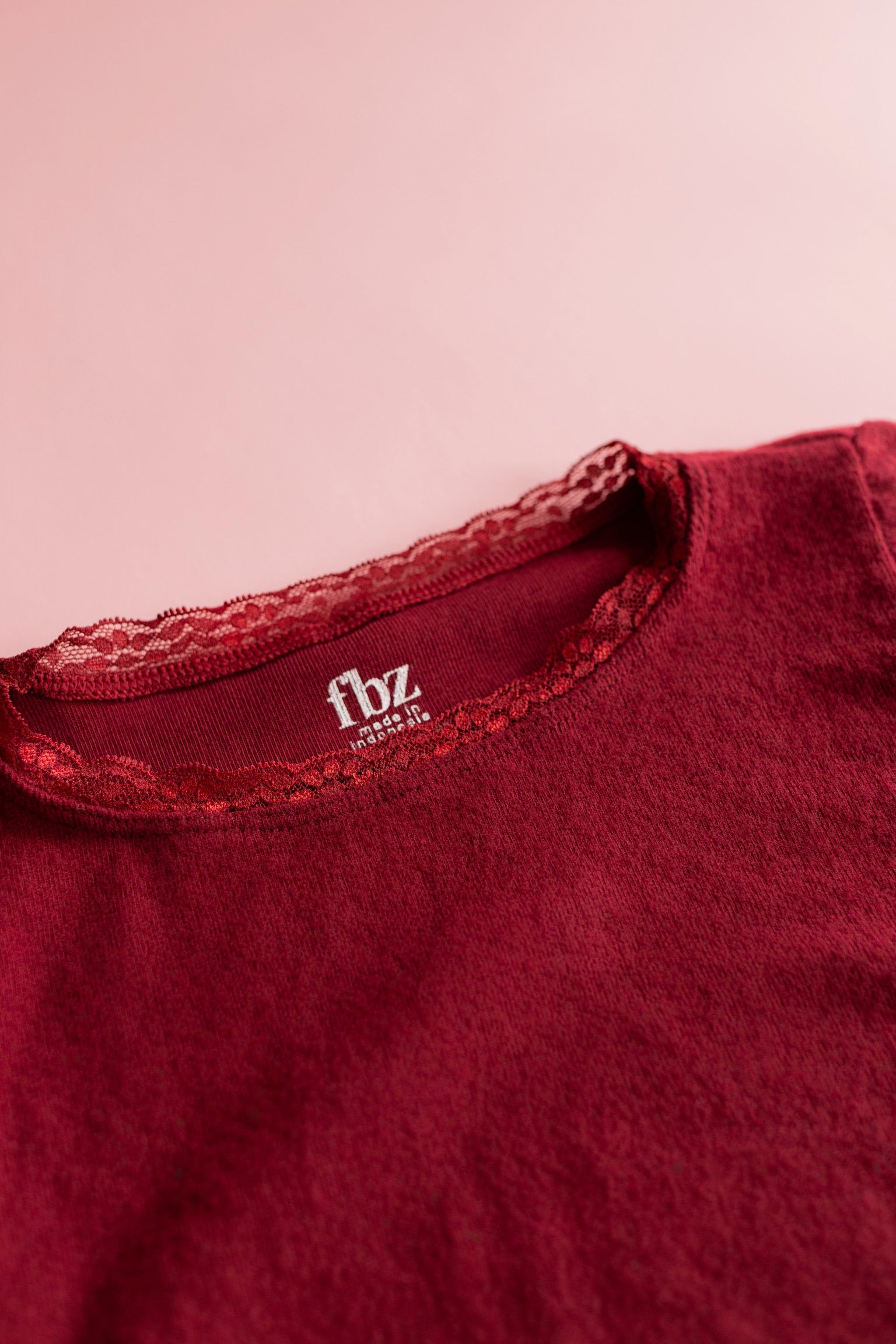 Lace Trim Long Sleeve | Maroon Hacci