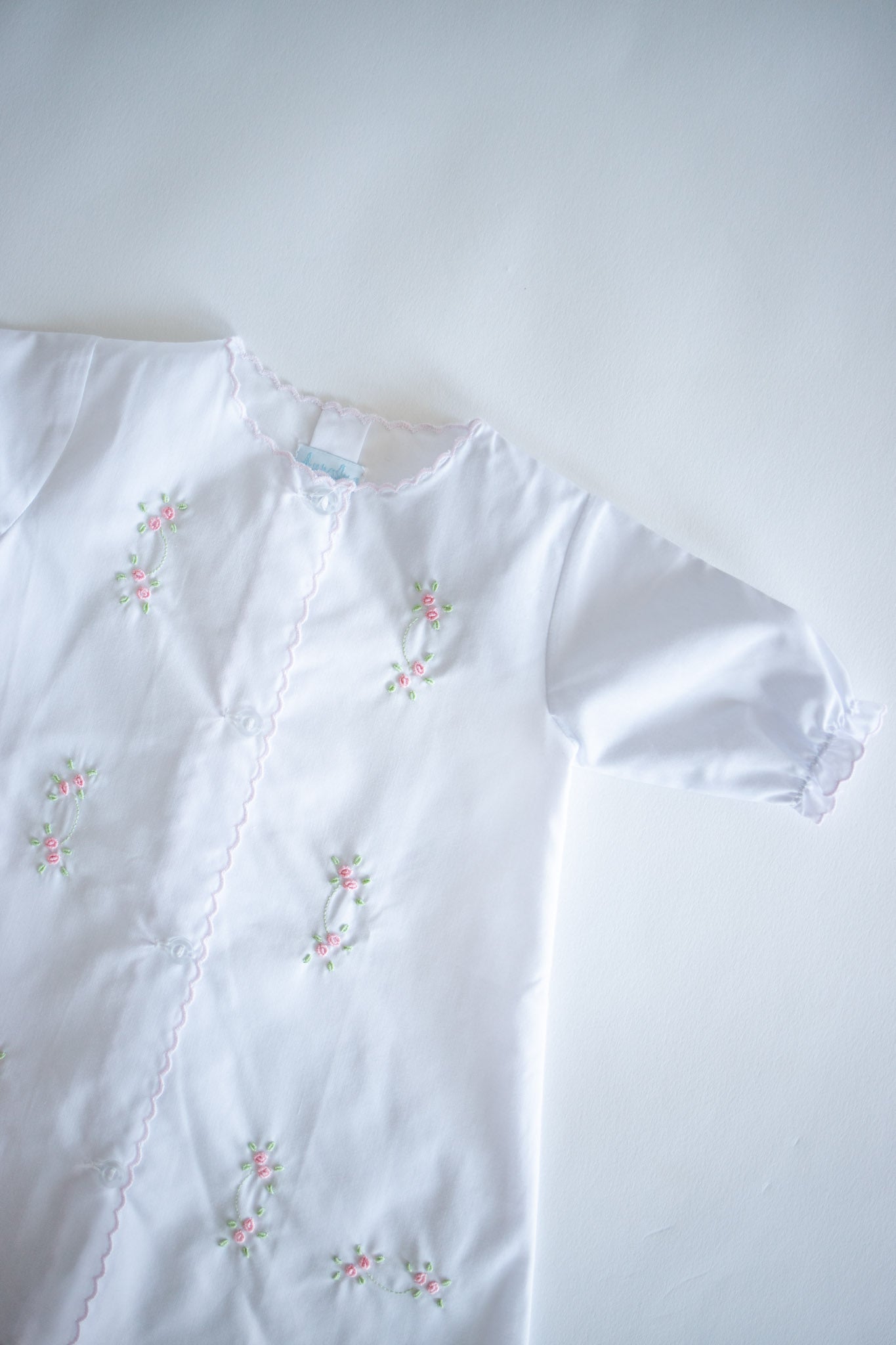 Scallop Edge Daygown | Tiny Buds