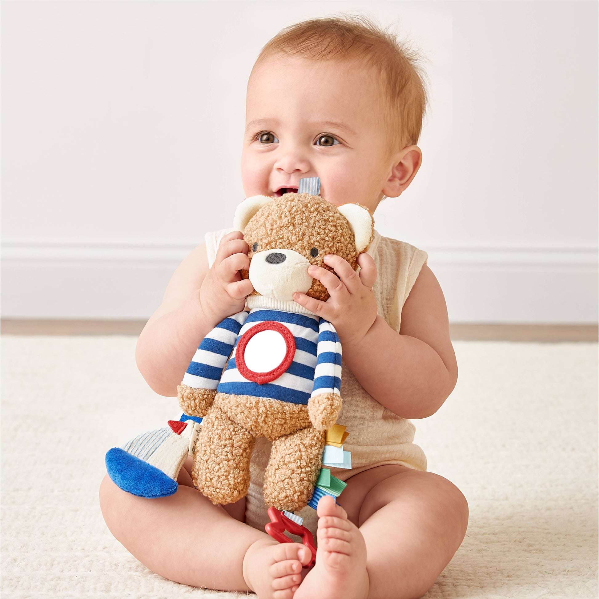 Bitzy Traveler Bear