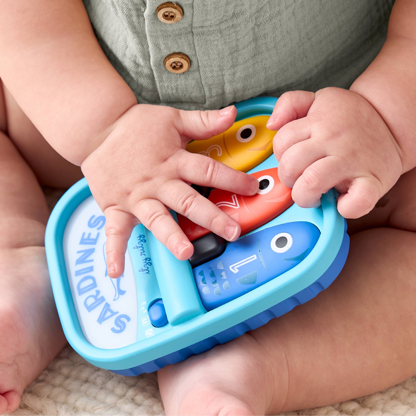 Bitzy Tunes Light-up Interactive Piano Toy | Sardines
