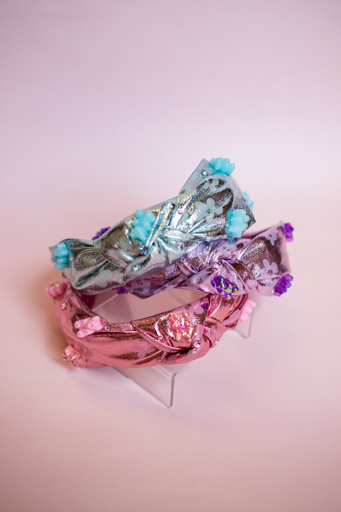 Metallic Daisy + Gummy Bear Charm Knot Headband | Pink