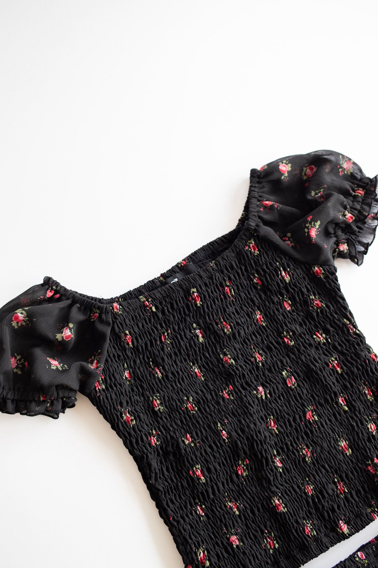 Chiffon Puff Sleeve Smocked Top | Black Rose