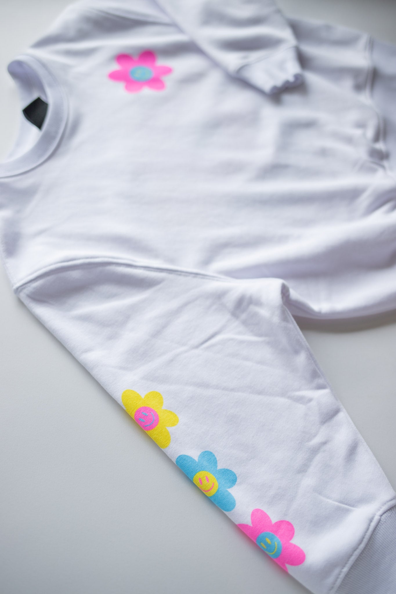 XOXO by Magpies Radiate Positivity Sweatshirt | White