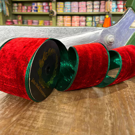 Red Velvet DBL Fused Metallic Dupion Green Piping | 4 x 10yd