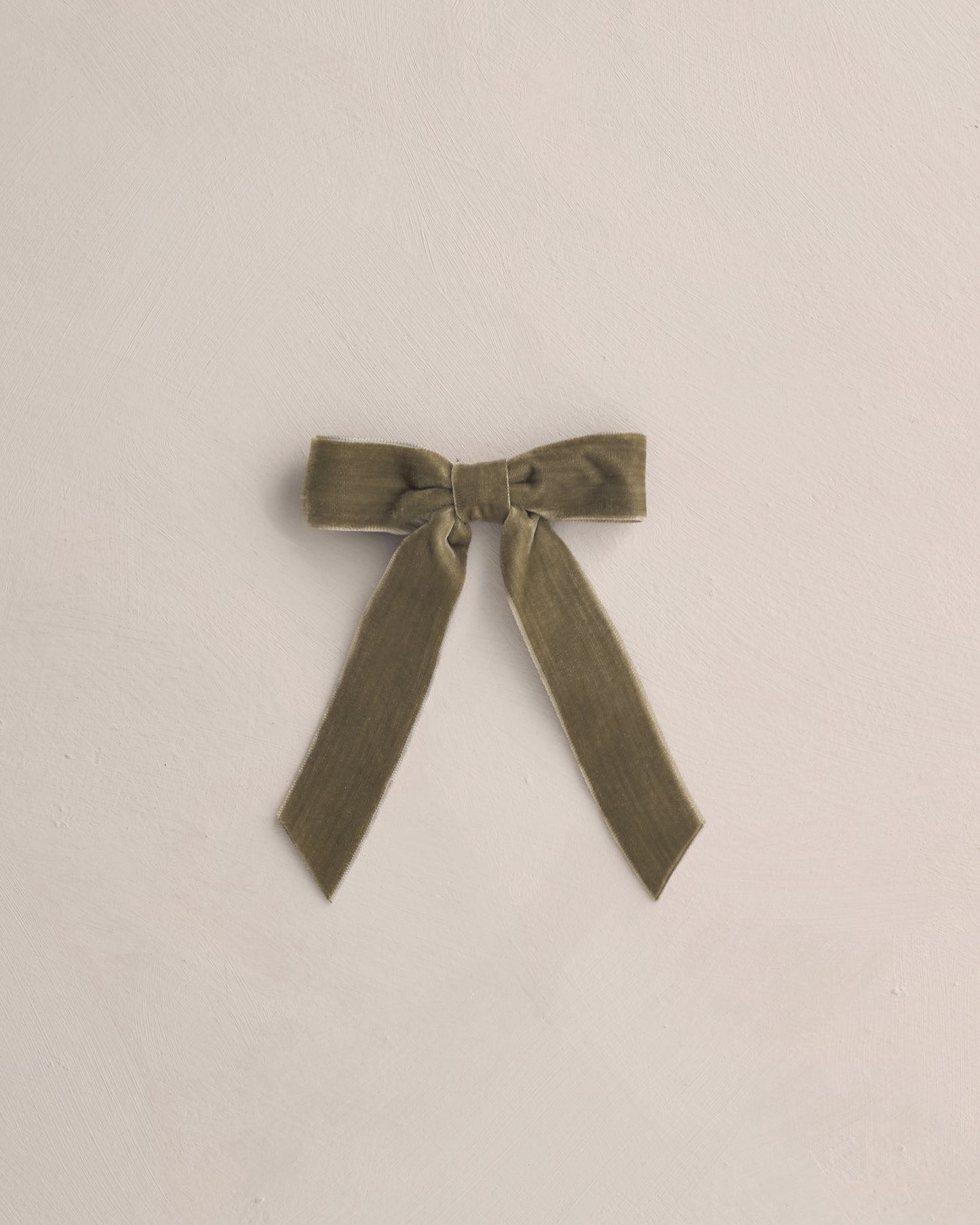 VELVET BOW | PINE