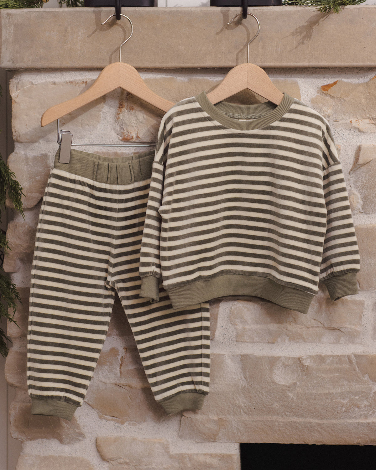 VELOUR RELAXED SWEATPANT SPRUCE STRIPE
