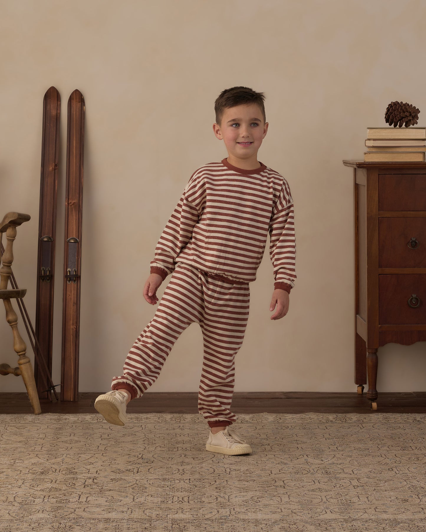 RELAXED SET BRICK STRIPE
