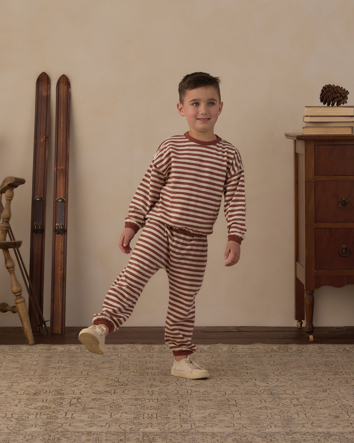 RELAXED SET BRICK STRIPE
