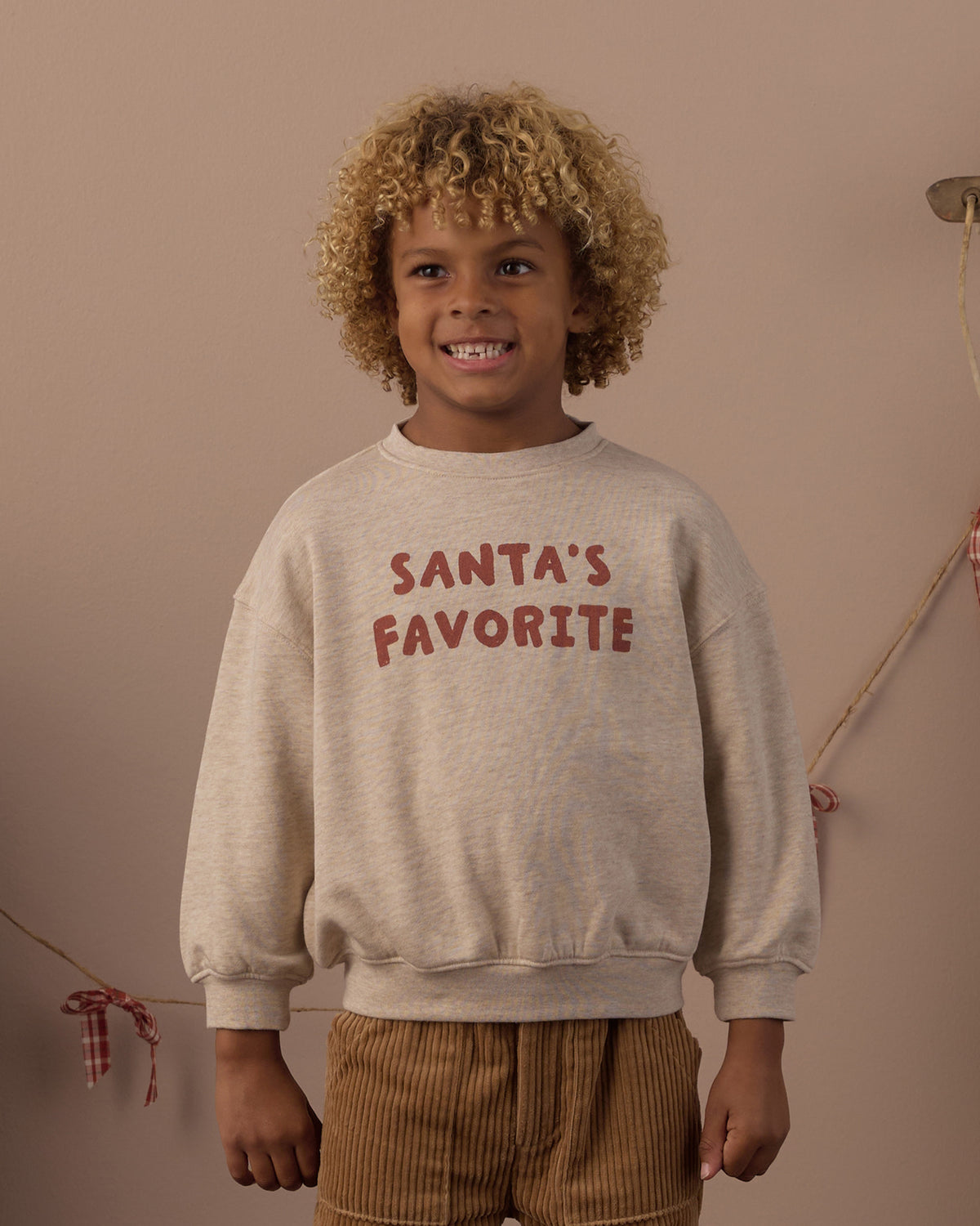 RELAXED SWEATSHIRT SANTA'S FAVORITE