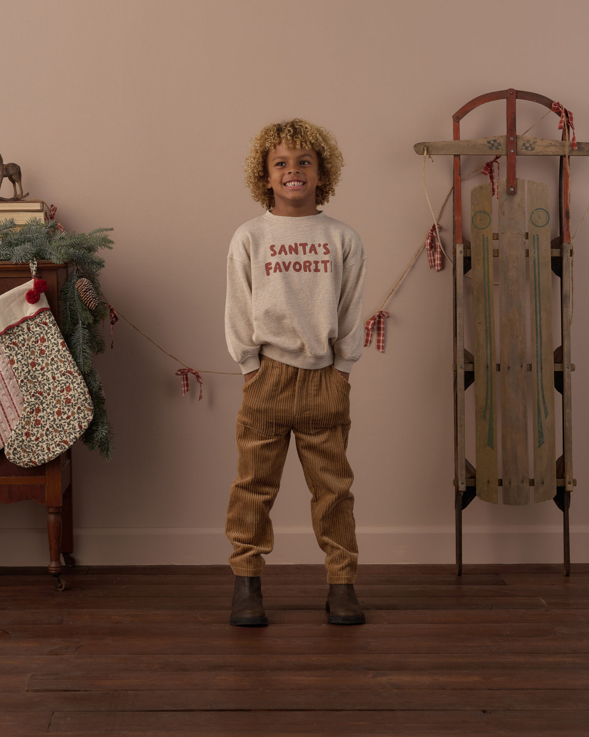 RELAXED SWEATSHIRT SANTA'S FAVORITE