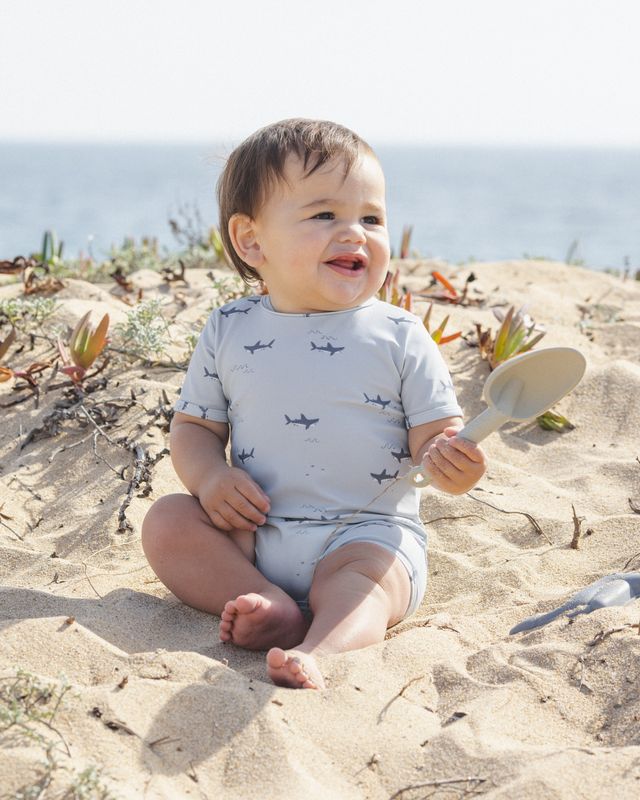 SHORTY ONE-PIECE SHARKS