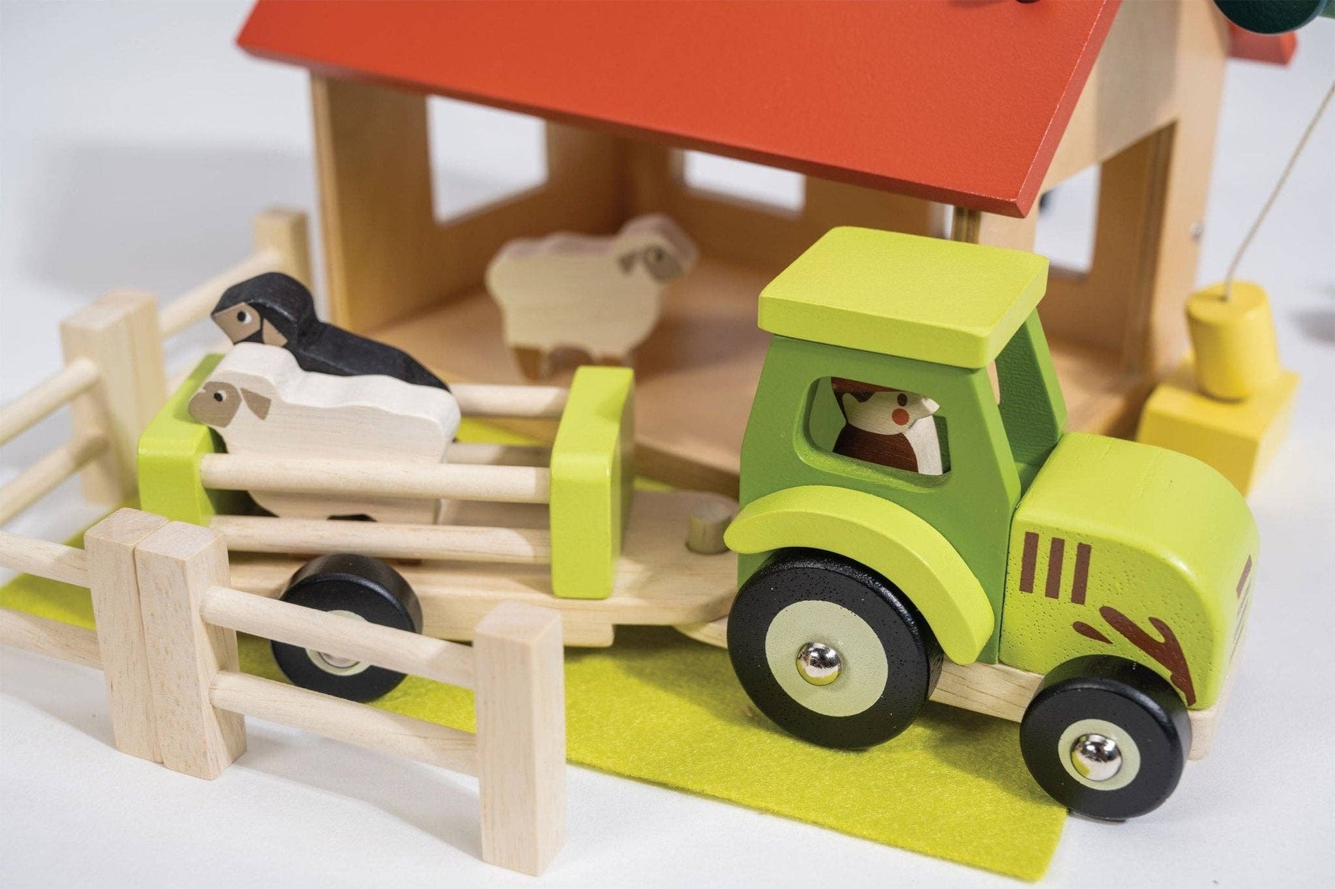 Wooden Tractor & Trailer