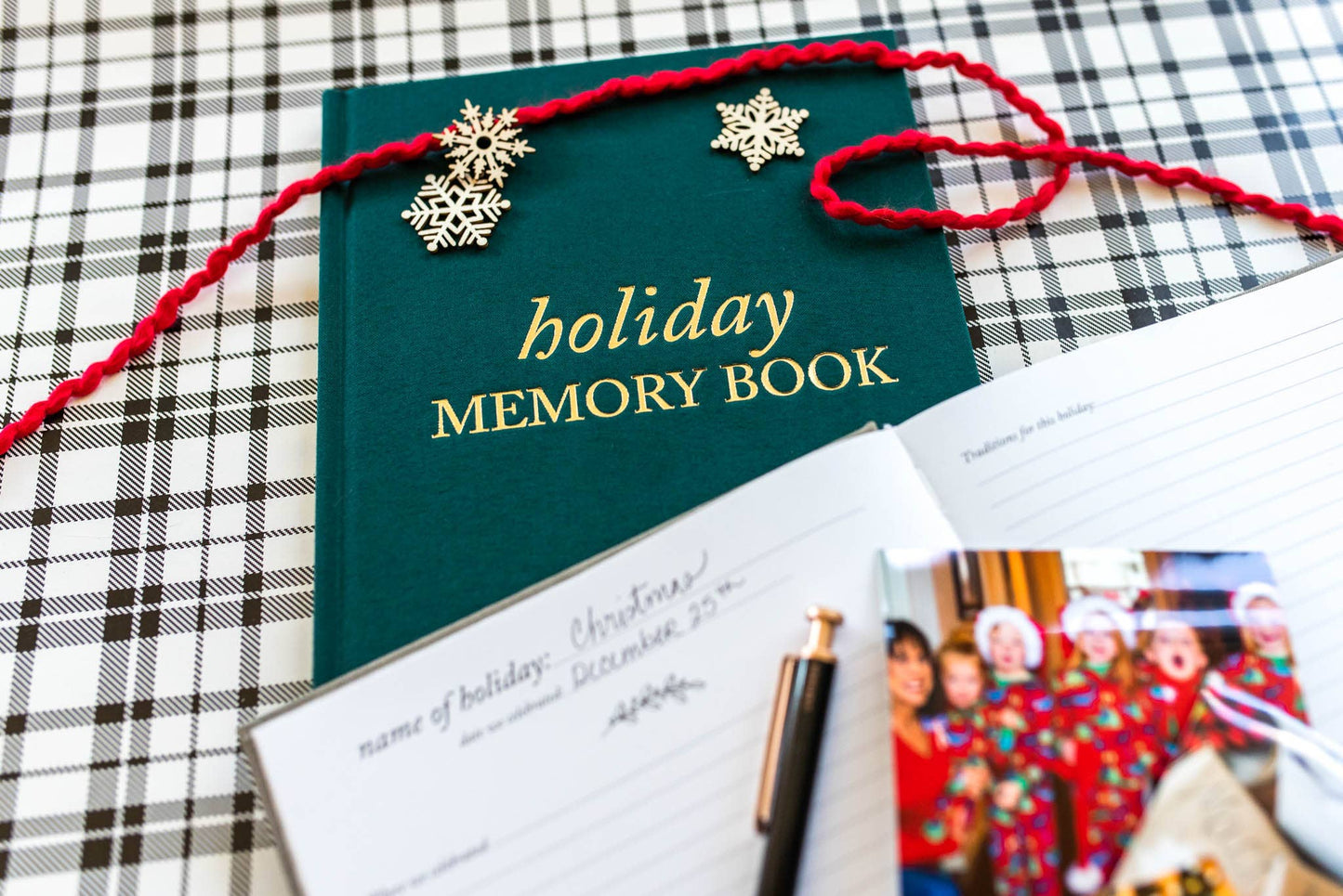 Holiday Memory Book & Family Keepsake | Emerald