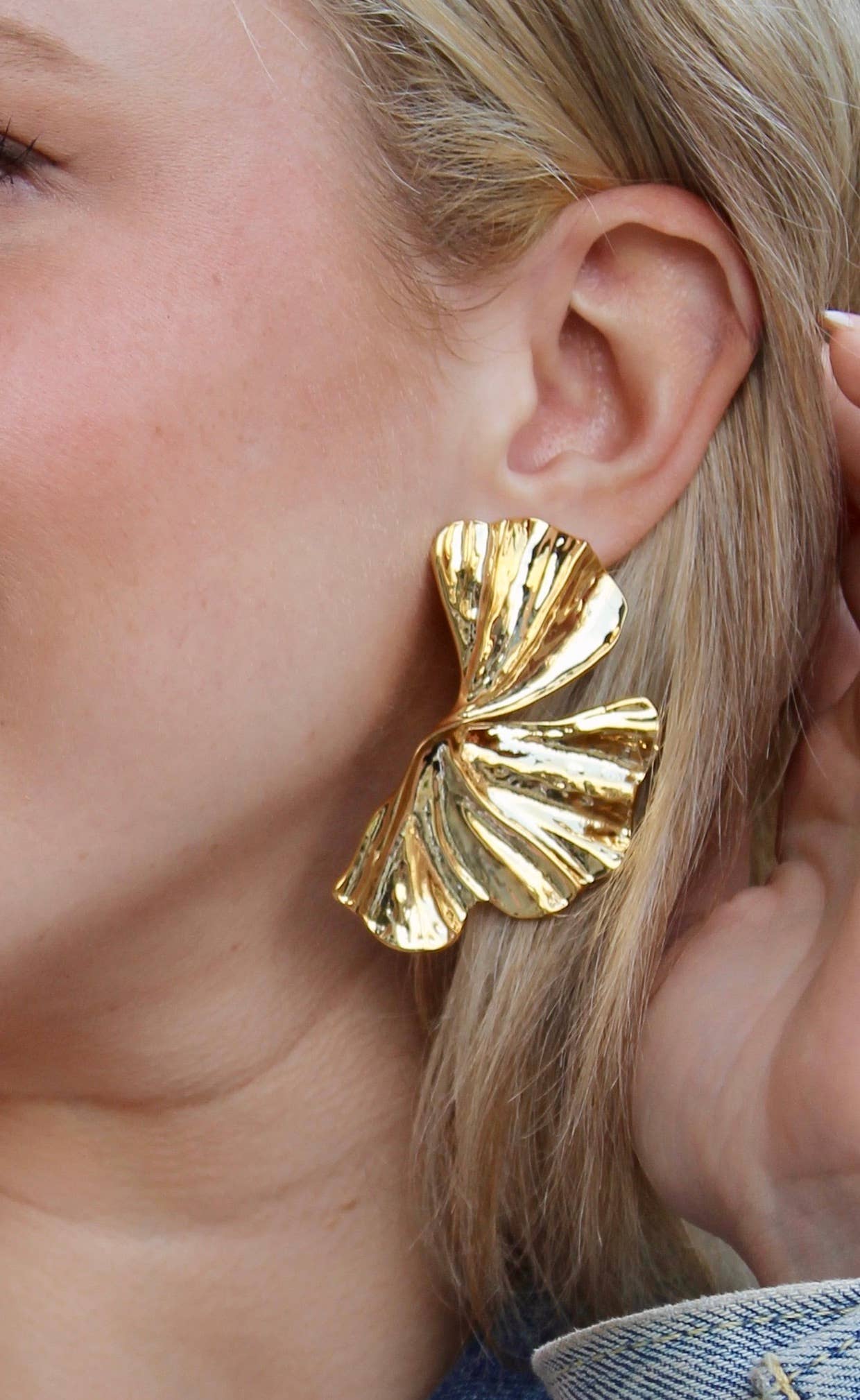 Golden Fan Earrings