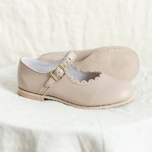 Scalloped Mary Jane | Truffle