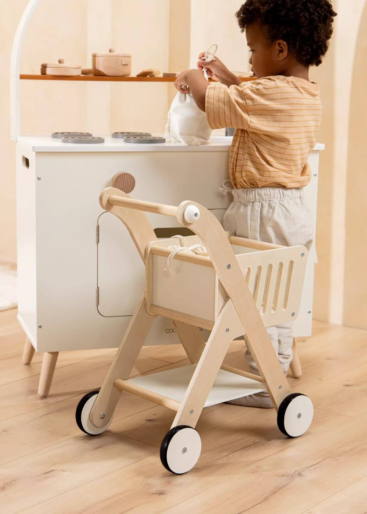 Wooden Shopping Cart | Foam