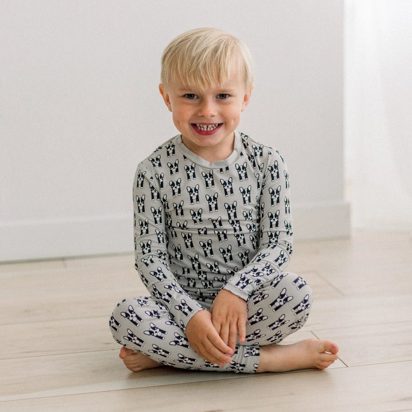 Print Long Sleeve Pajama Set | Dove Bulldogs