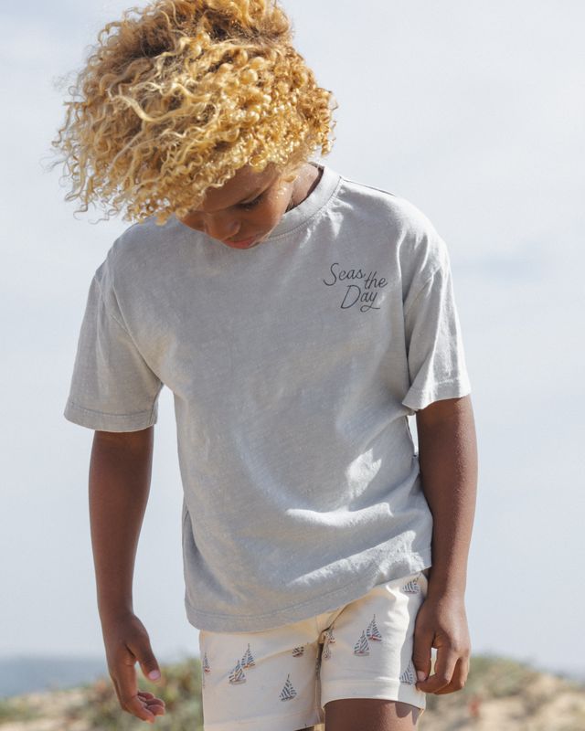 RELAXED TEE SEAS THE DAY