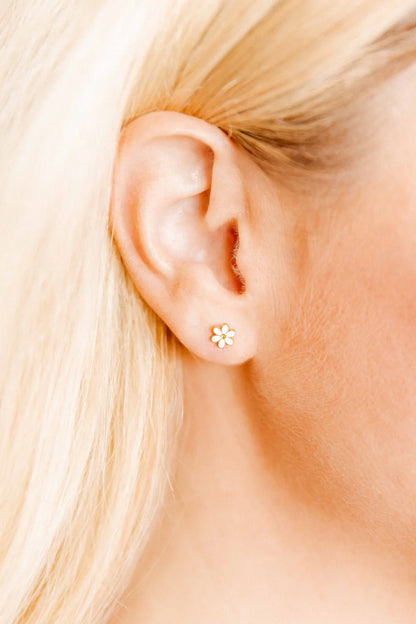 Screwback Stud | Allie | White Flower