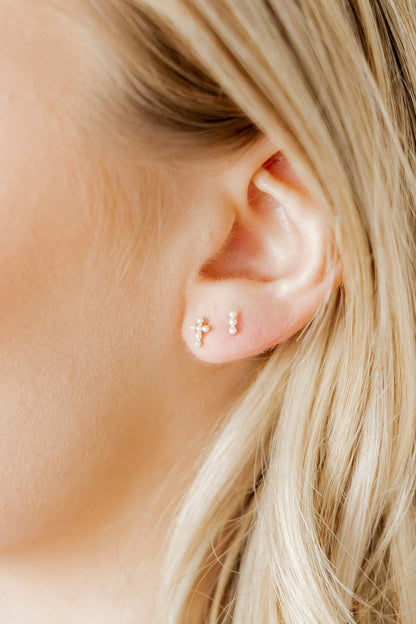Screwback Stud | Clara | Pearl Cross