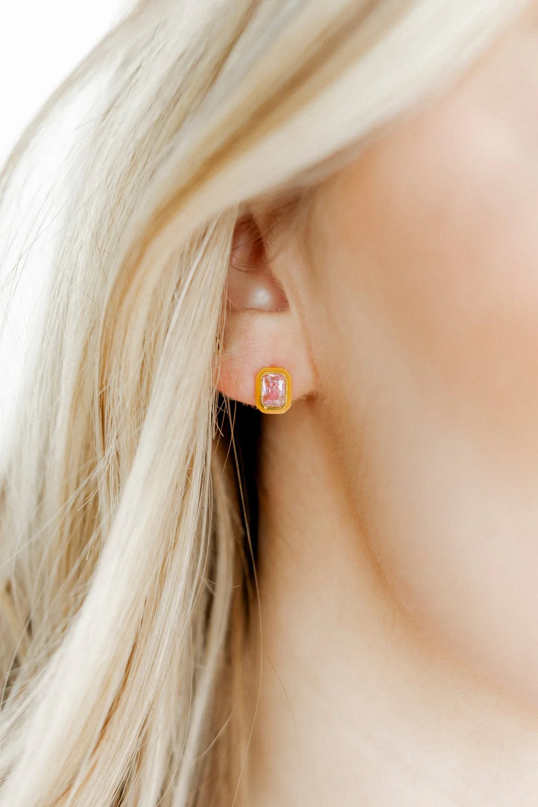 Screwback Stud | Whitney | Orange Sherbet Crystal